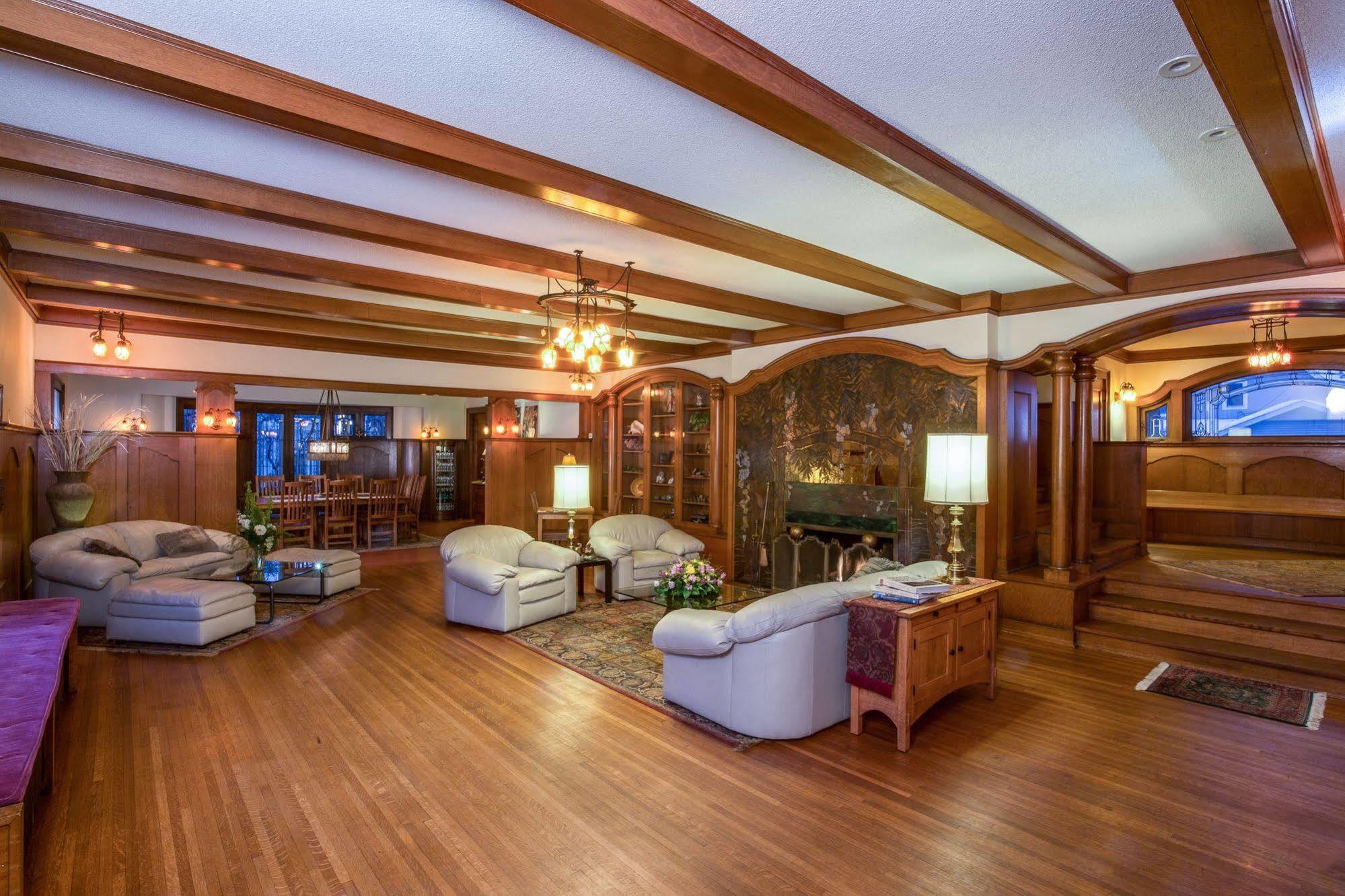 Stewart Inn Wausau Kültér fotó